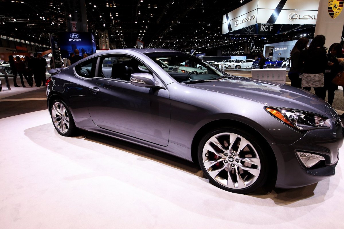Hyundai genesis coupe on display in chicago