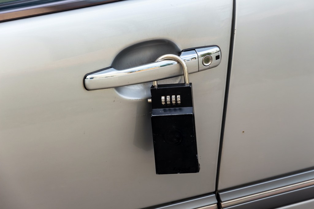 Car lock 