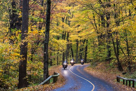 5 Fall Drives to Take in Massachusetts