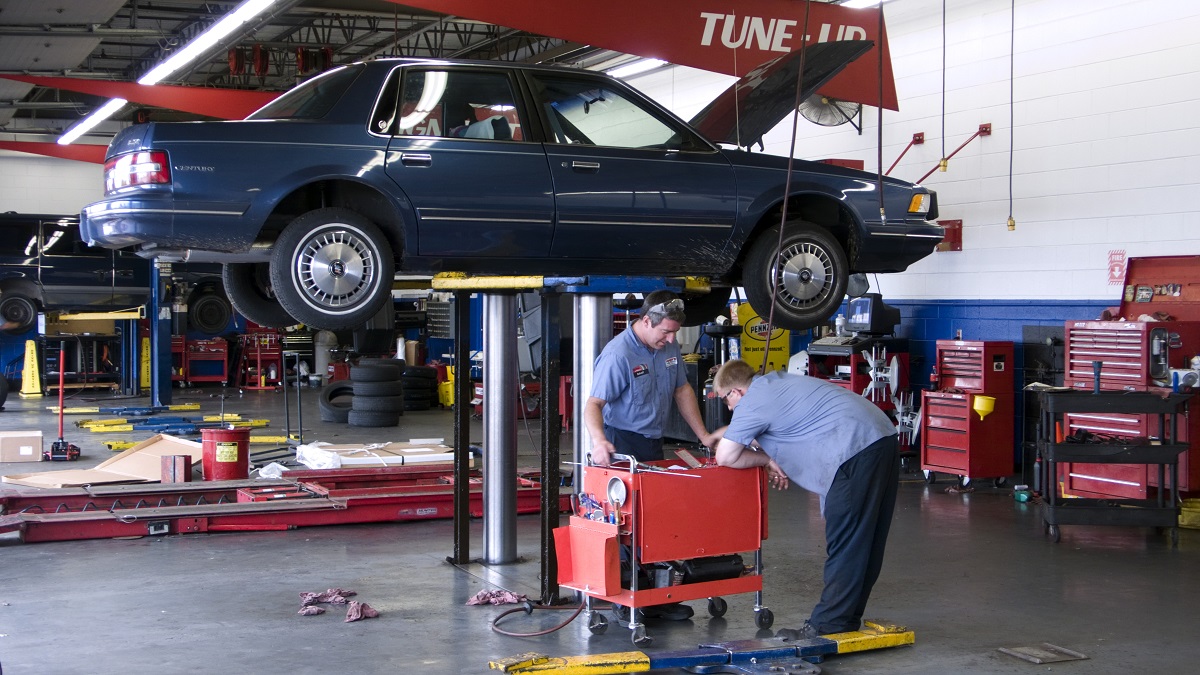 Can I Drive When My Car Needs an Oil Change?