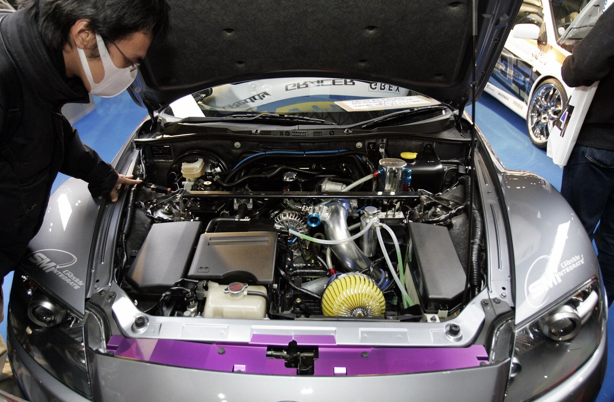 Mazda RX-8 rotary engine coupe engine bay