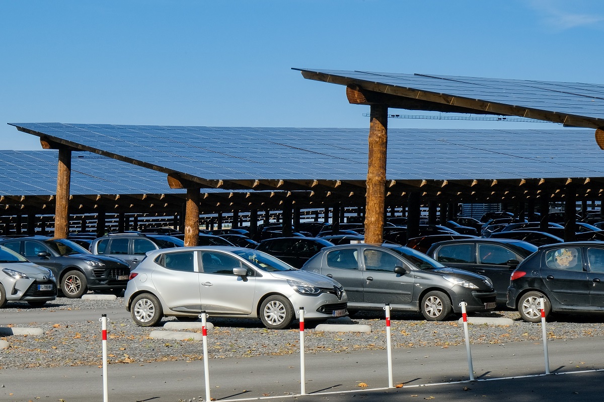 You Can Use Solar Panels to Charge Your Car