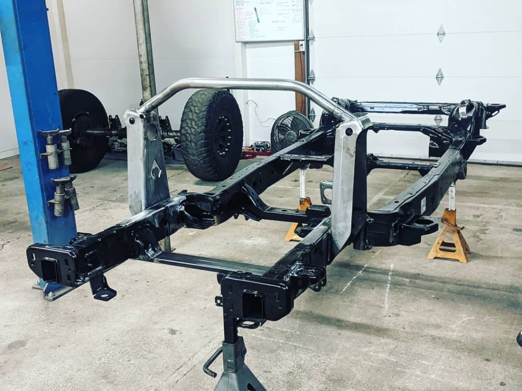 2021 Ford Bronco solid-axle bare chassis