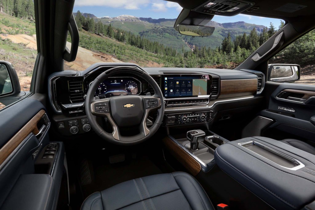 2022 Chevy Silverado all-new interior
