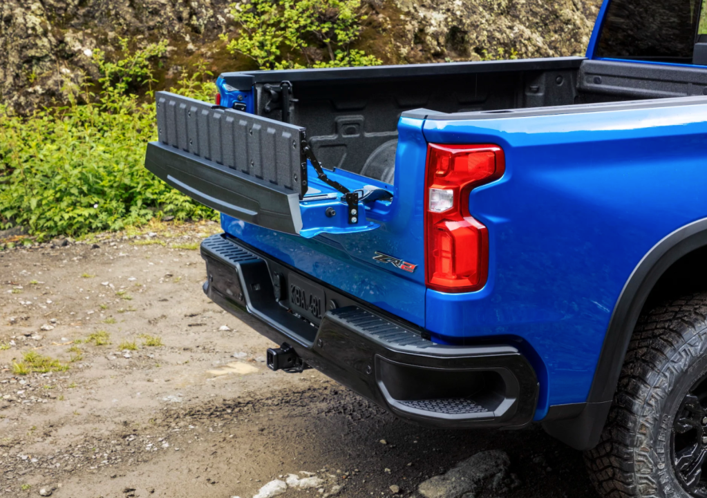 2022 Chevy Silverado tailgate