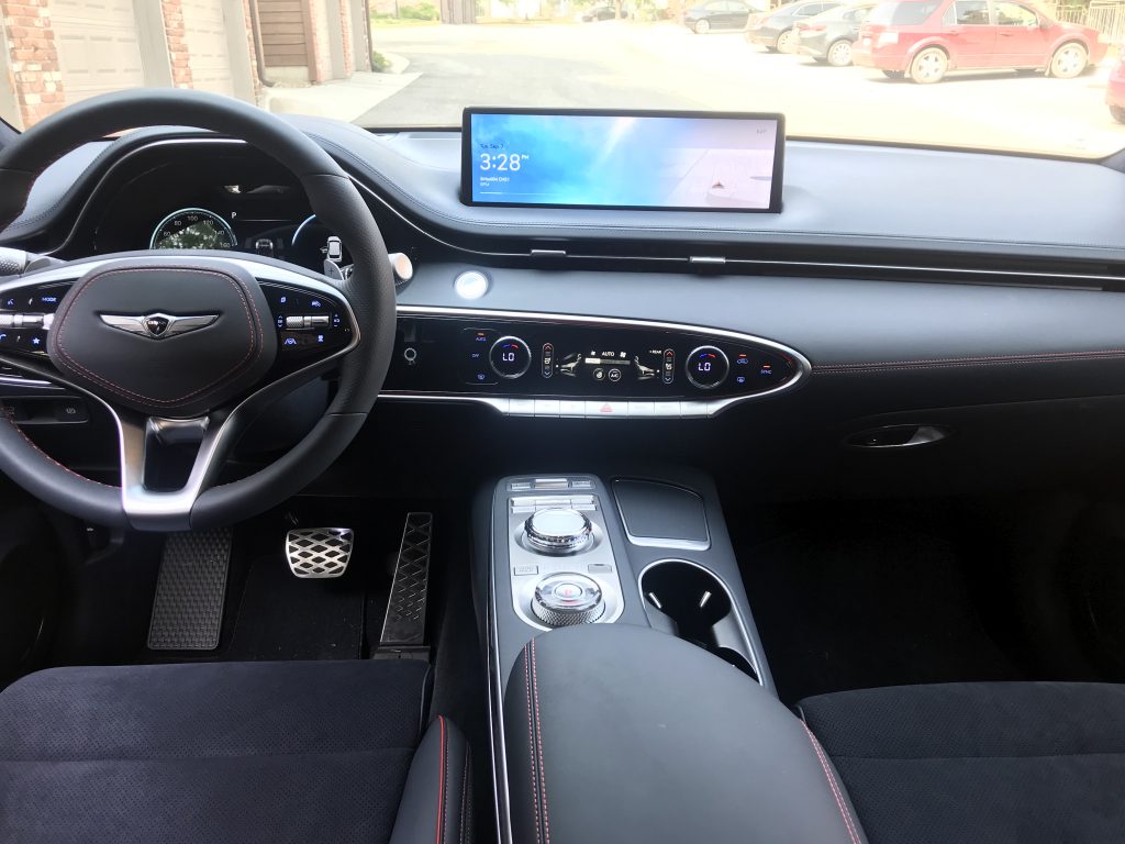 The 2022 Genesis GV70 Has All of the TechSavvy Features You Need in