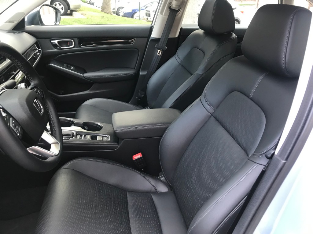2022 Honda Civic front seats