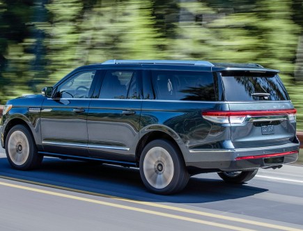How Much Gas Does a Lincoln Navigator Use?