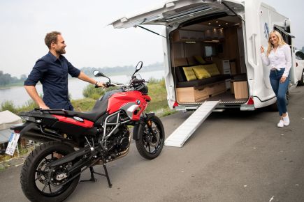 Don’t Do This if You Want to Move a Motorcycle With Your RV