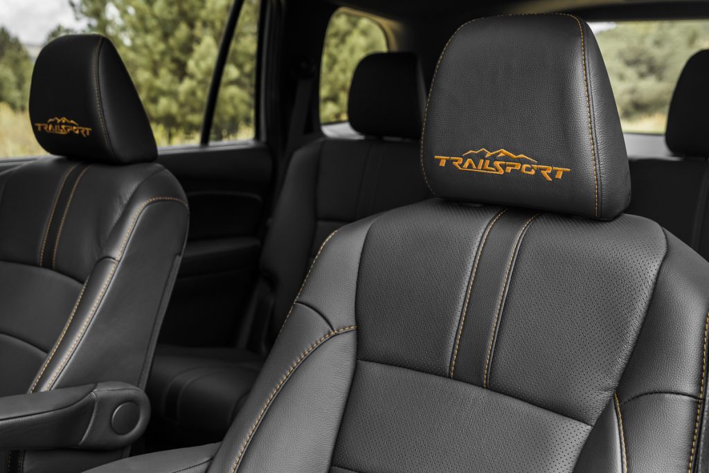 Black and orange seats in 2022 Honda Passport Trailsport