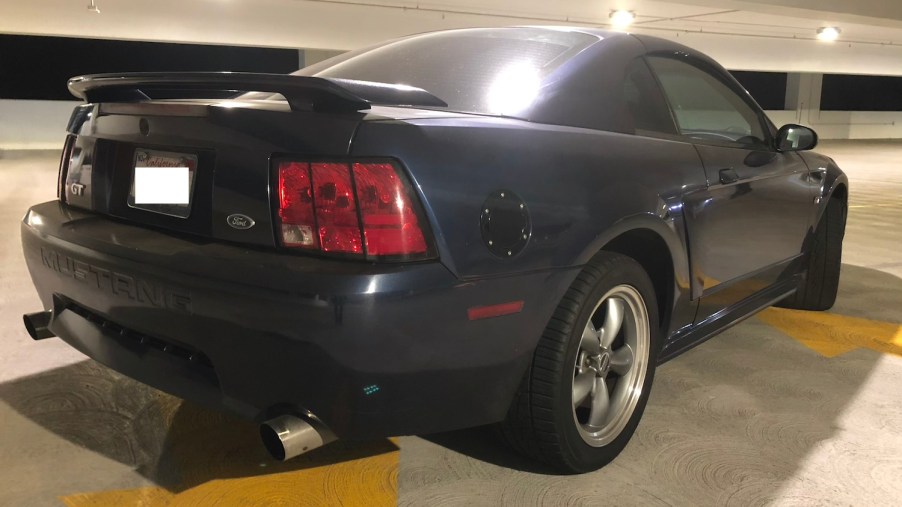 2002 ford mustang gt rear end