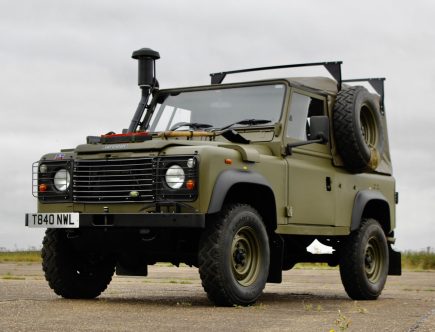 This Rare Land Rover Defender Might Be the Coolest Vintage 4×4 SUV on the Planet