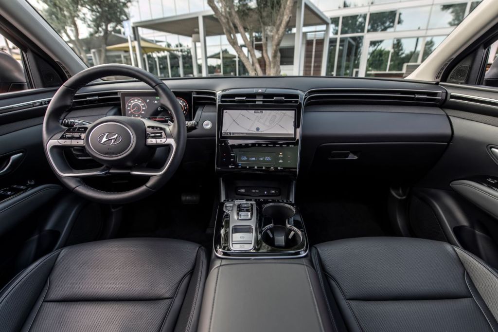 Steering wheel, gauges, and touchscreen in 2022 Hyundai Tucson SEL