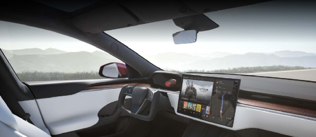 Another Tesla software update means updated Autopilot. The interior of a Model S, including the display screen. 