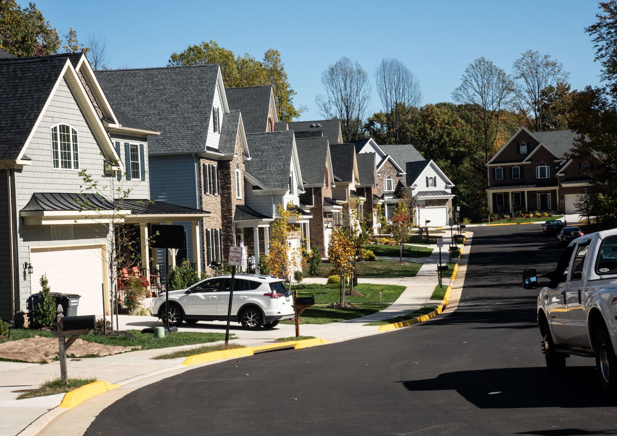 Neat line of suburban houses in Fairfax, Virginia