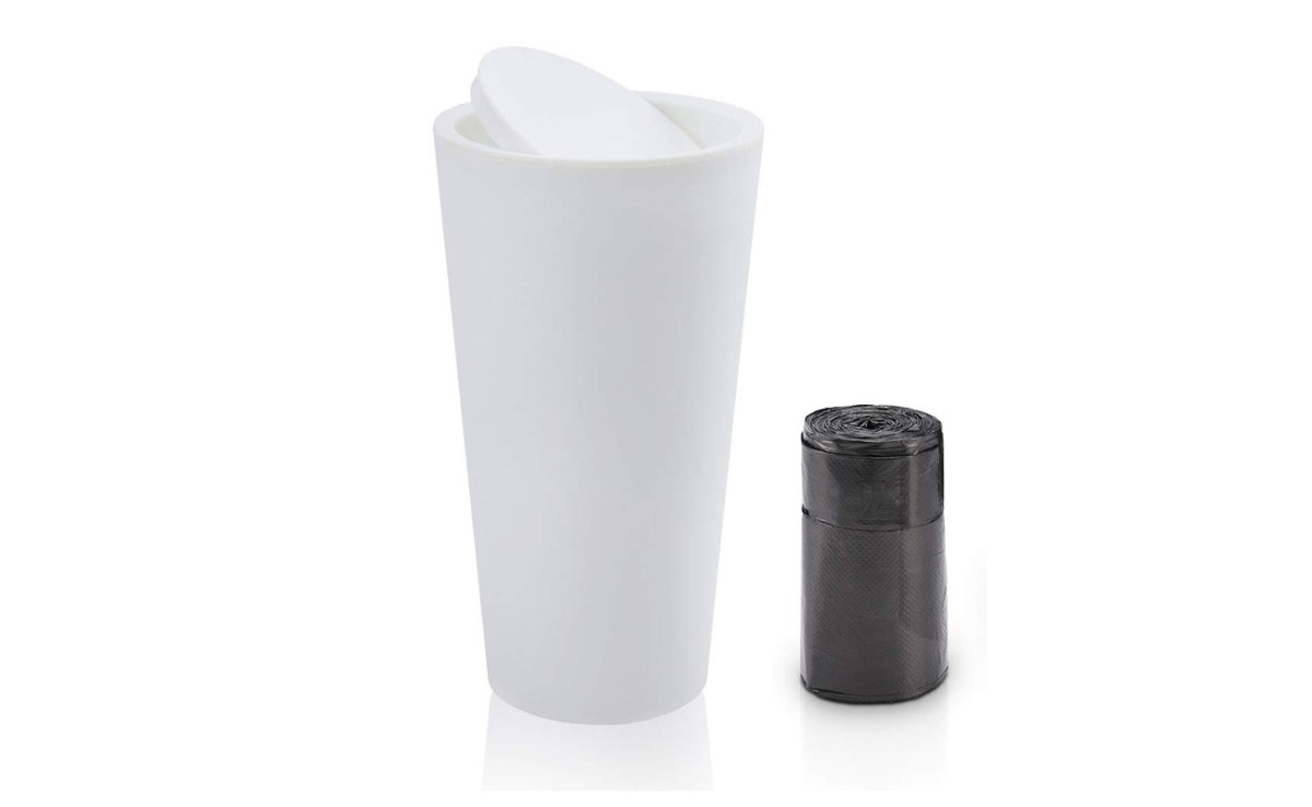 Accmor Car Trash Can for cup holders. Is this the worst rated car product on Amazon?