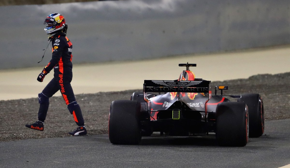 Daniel Ricciardo retires from Bahrain Grand Prix