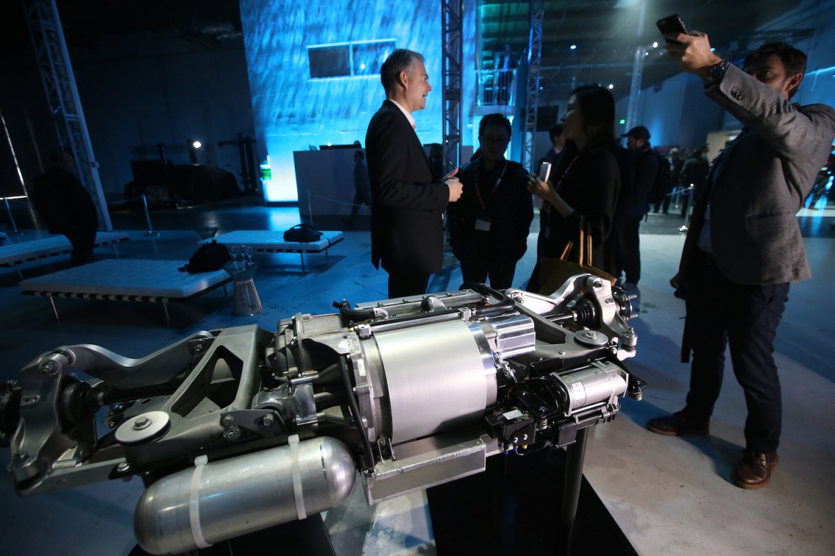 Lucid Air drivetrain on display