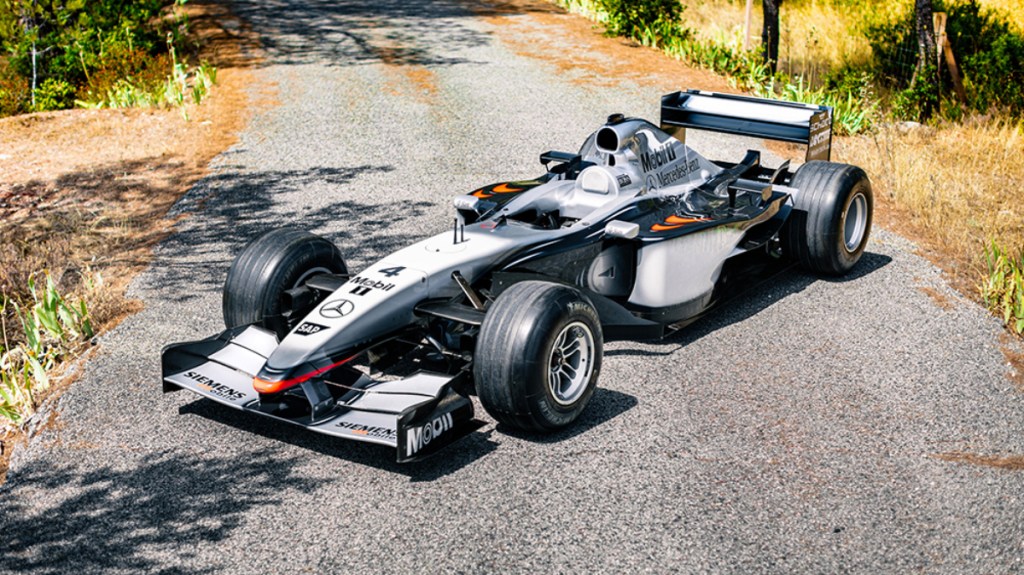 McLaren F1 MP4 17D car