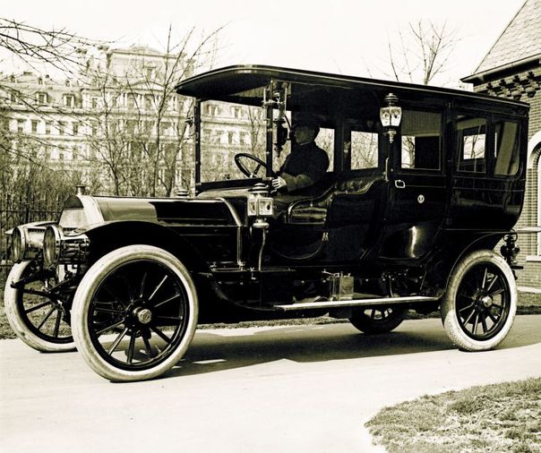 1909 Model 48 Pierce-Arrow Limousine
