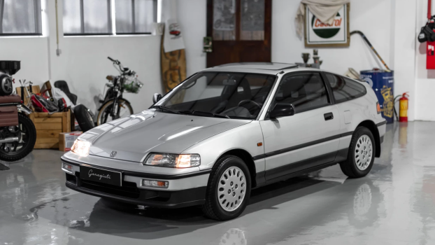 This Pristine 1990 Honda CR-X Has Fewer Miles Than a Brand New Car