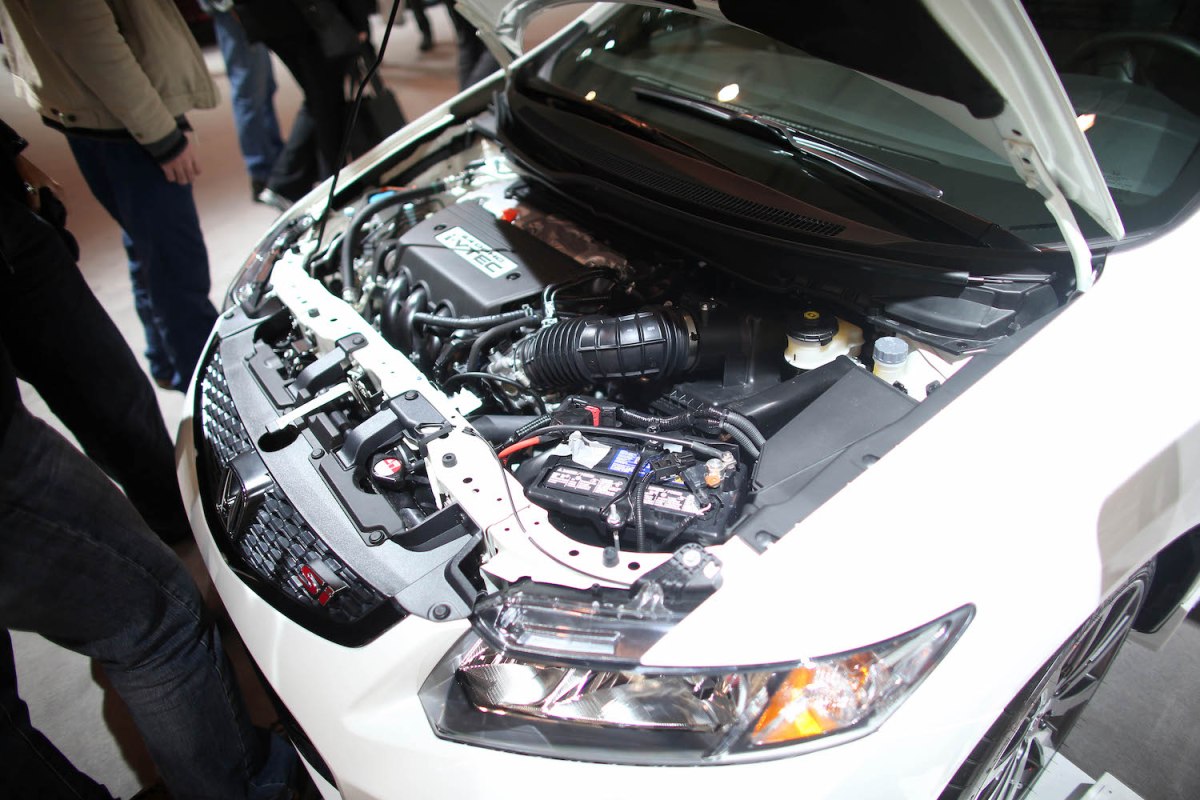 2013 Honda Civic SI engine on display in Toronto