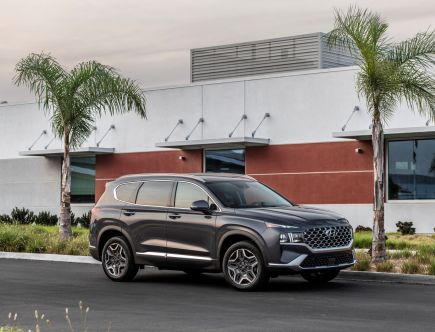 How Safe Is the 2022 Hyundai Santa Fe? Well, It Just Won This Top Safety Award