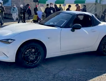 Factory Stripped Miata MX-5 990S Weighs Just 2100 lbs.