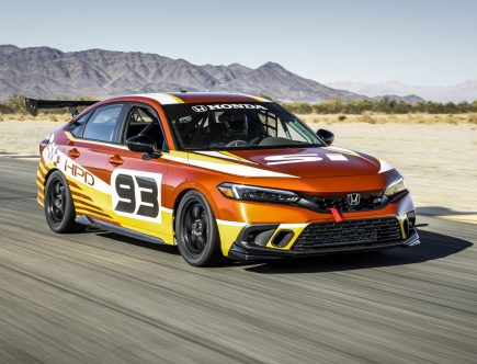This 2022 Honda Civic Si Is Built for 25 Straight Hours of Racing