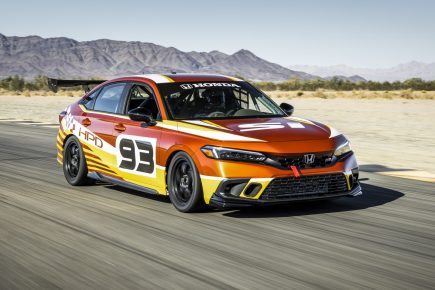 This 2022 Honda Civic Si Is Built for 25 Straight Hours of Racing