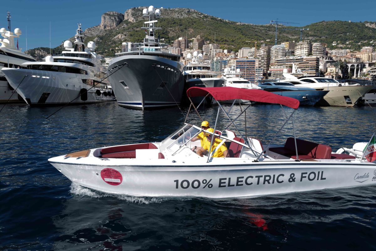 This 500,000 Electric Yacht Can Cross Oceans on Solar Power Alone