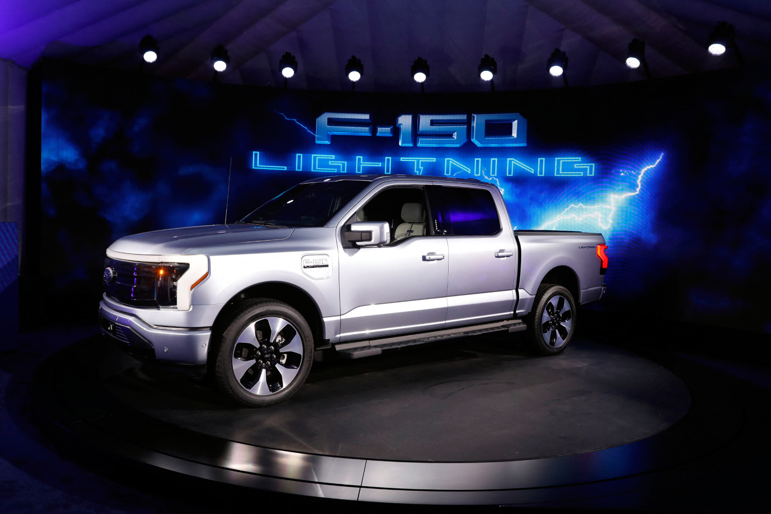 Ford Partners With AT&T for 5G at F-150 Lightning Site