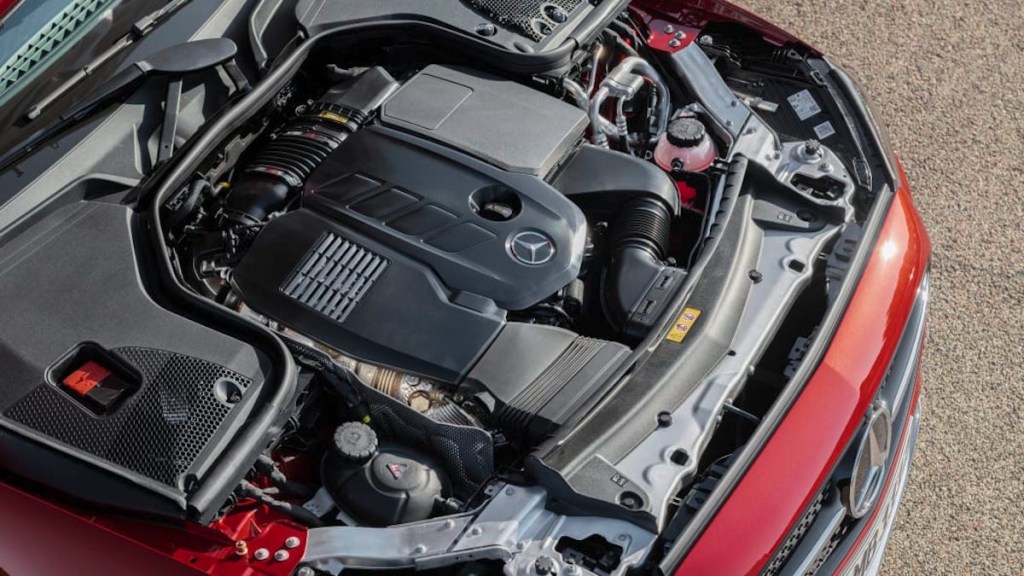 Mercedes engine compartment