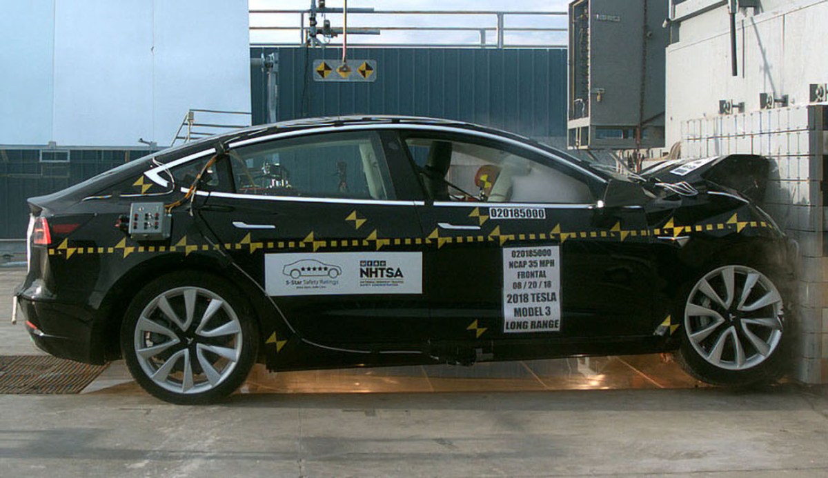 Tesla Model 3 long range at the moment of impact in a NHTSA frontal crash test