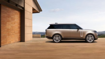 A 3-Row 2022 Land Rover Range Rover? Heck Yes
