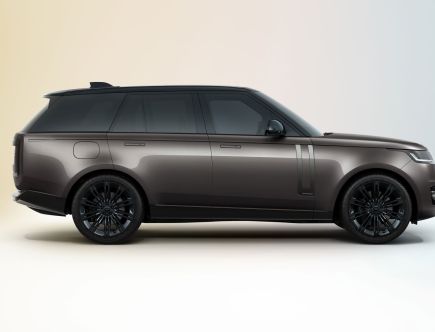 What’s the Difference Between a Range Rover and a Land Rover Discovery?