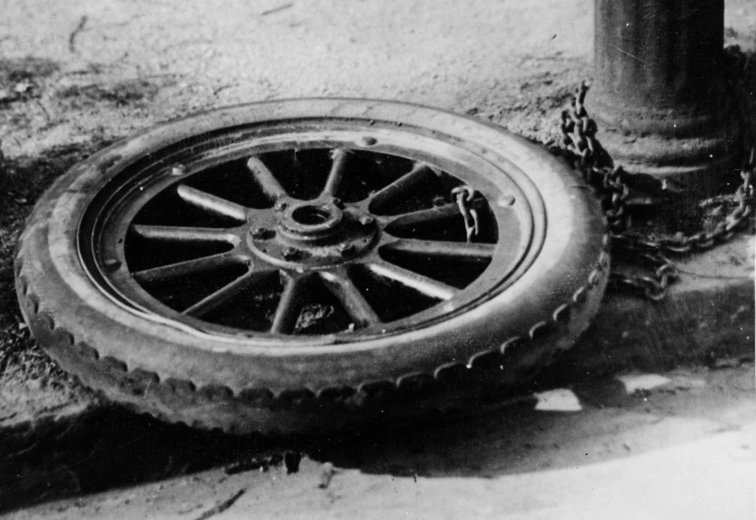 If You're Driving With a Donut Spare Tire, You're Probably Using It Wrong