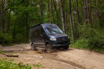 Thor’s Tranquility Van Turns a Mercedes Sprinter Into a 4×4 Home