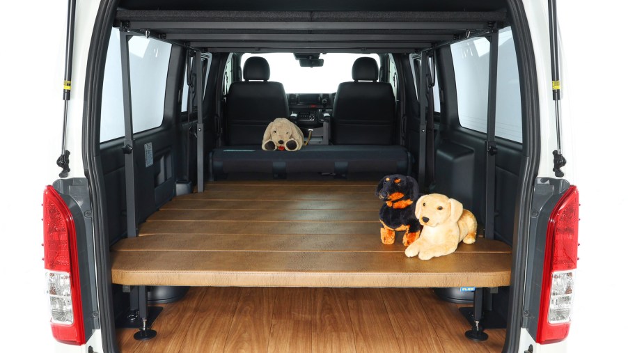 Toyota HiAce Dog Van