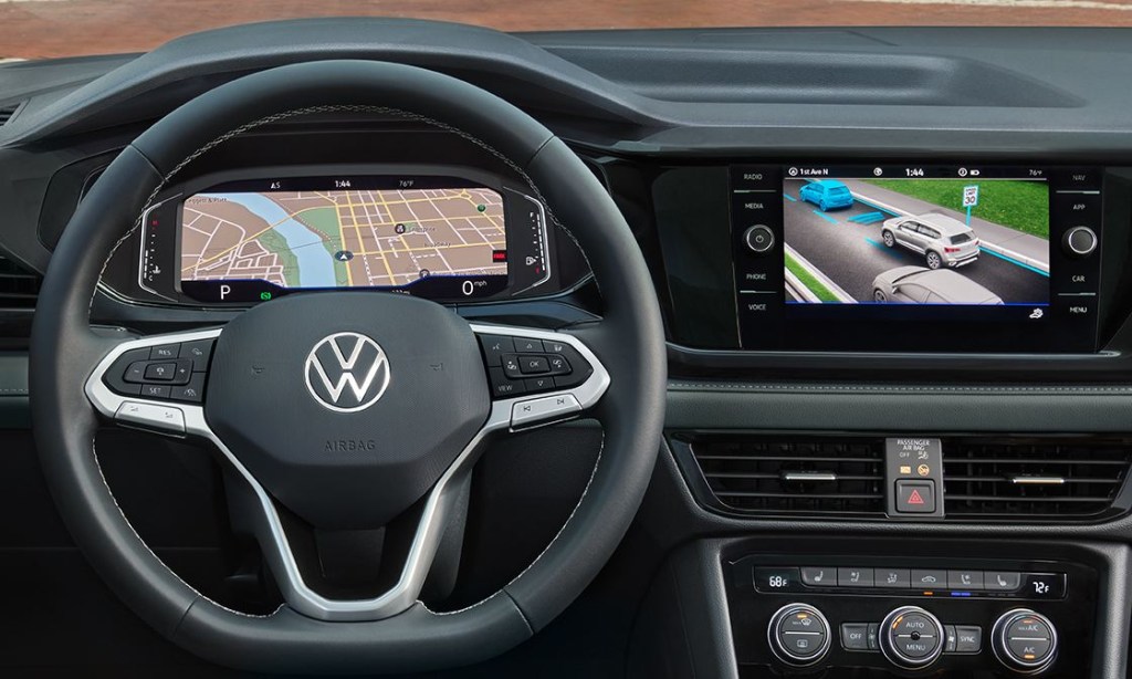 2022 Volkswagen Taos dashboard