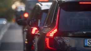 Volvo XC90 tailgating another car