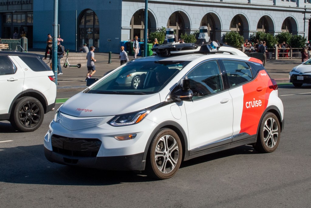 A robot car of the General Motors subsidiary Cruise is on a test drive