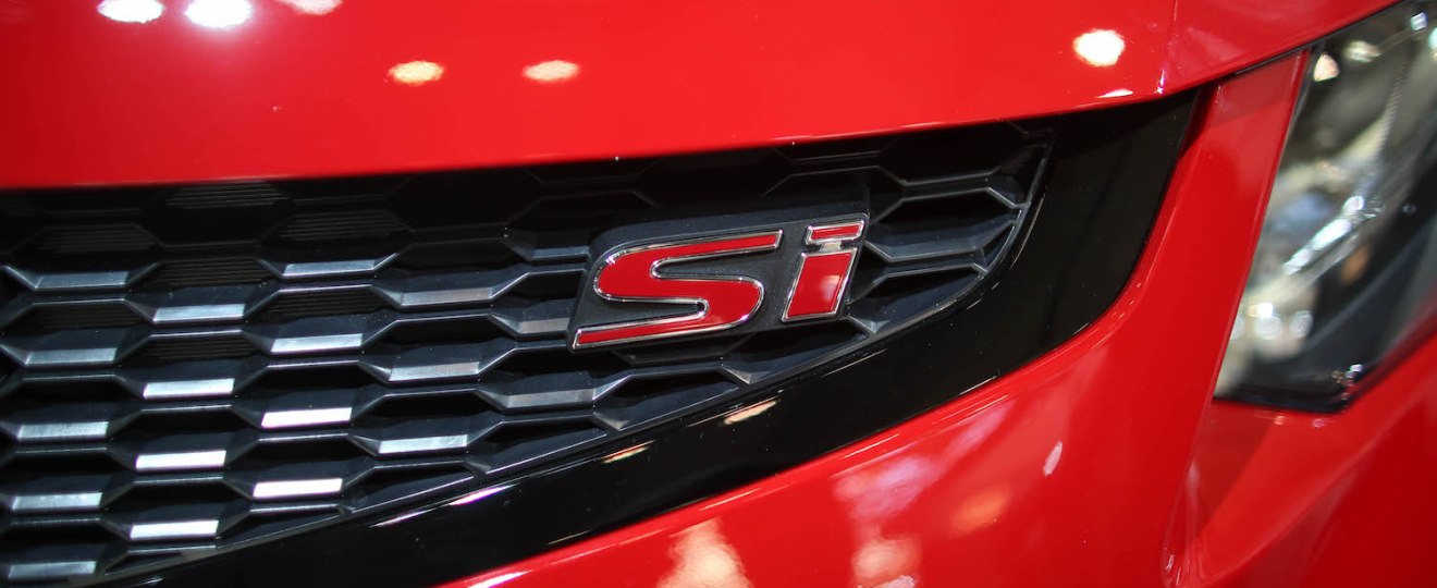 Honda Civic Si logo on display in Toronto