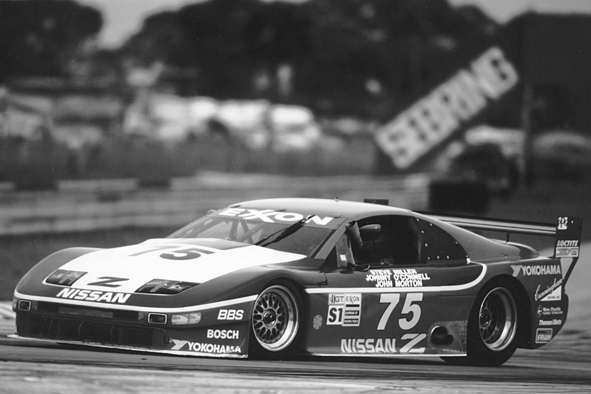 Nissan 300ZX racing to victory in the 12 Hours of Sebring