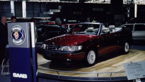 Saab 900 SE on display