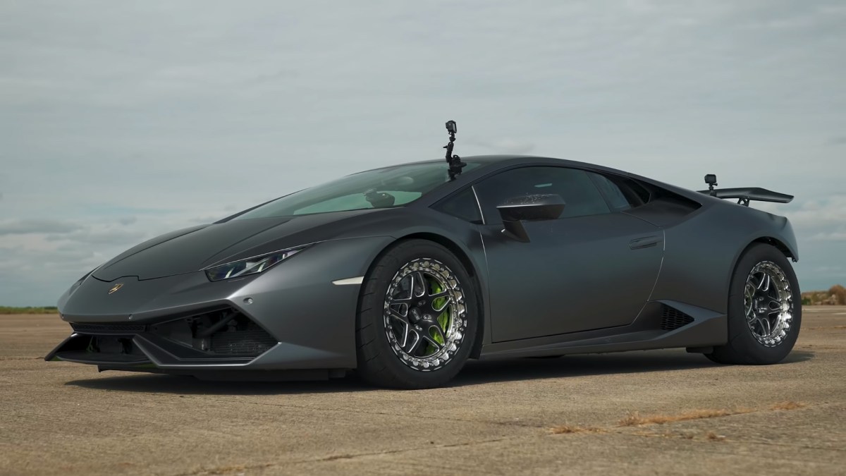 A matte grey turbocharged Lamborghini Huracan as seen in the carwow drag race video in this article