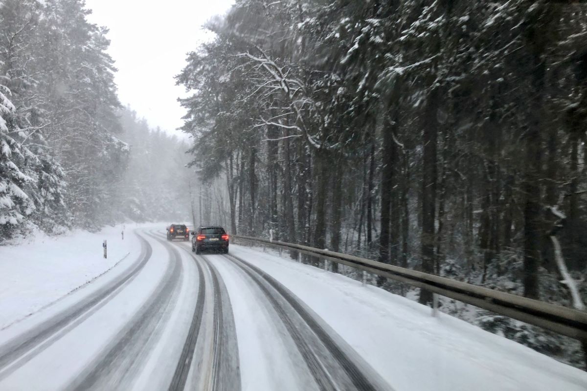 How Many Inches of Snow Should You Drive In?