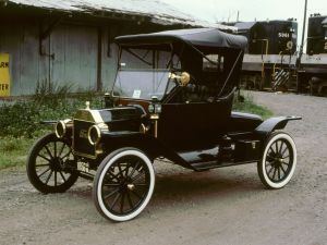 The 1914 Ford Model T touring economy car