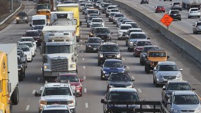 2021 Thanksgiving travel forecast predicts traffic | Suzanne Kreiter/The Boston Globe via Getty Images