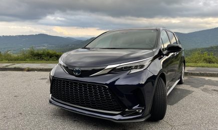 2021 Toyota Sienna Hybrid Review, Pricing, and Specs